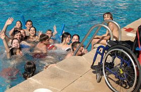 Profesionales del Hospital Nacional de Parapléjicos ofrecen recomendaciones a las personas con lesión medular para un verano saludable