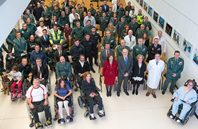 La Guardia Civil dedica al Hospital de Parapléjicos su calendario solidario de 2019