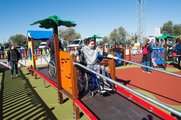 Inauguración parque infantil en el Hospital Nacional de Parapléjicos. (Foto: Carlos Monroy // SESCAM)