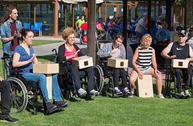 Pacientes, expacientes y amigos de Parapléjicos muestran su arte como motor de crecimiento personal