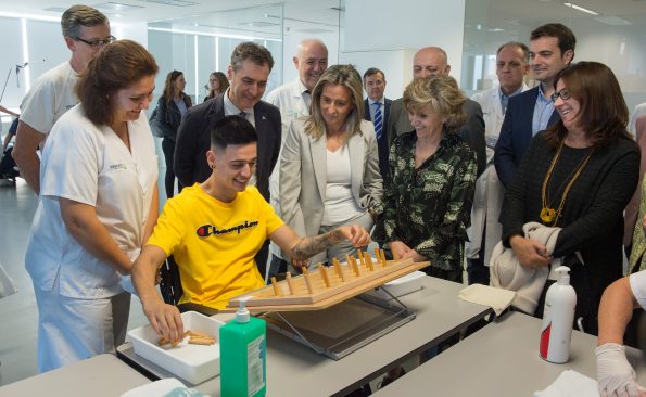 Visita de la Ministra de Sanidad al Hospital Nacional de Parapléjicos. Foto: Carlos Monroy