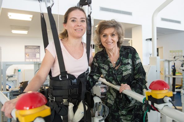 Visita de la Ministra de Sanidad al Hospital Nacional de Parapléjicos. Foto: Carlos Monroy