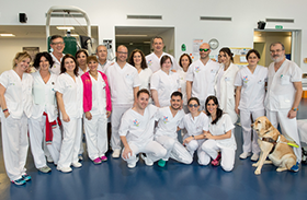 Nueve alumnos ciegos de la Escuela de Fisioterapia de la ONCE realizan prácticas en el Hospital Nacional de Parapléjicos