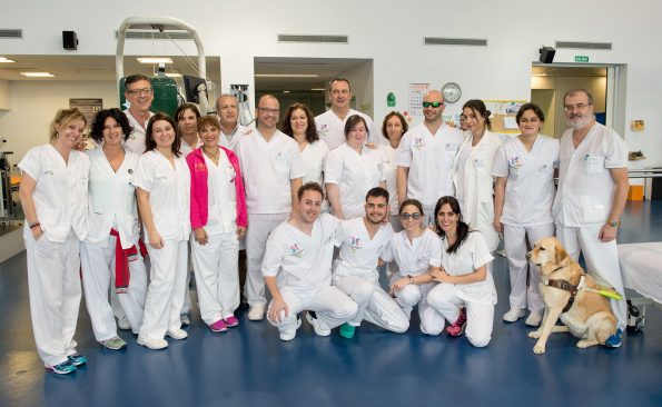 Alumnos de la Escuela de Fisioterapia de la ONCE realizan prácticas en el Hospital Nacional de Parapléjicos (Foto: Carlos Monroy // SESCAM)