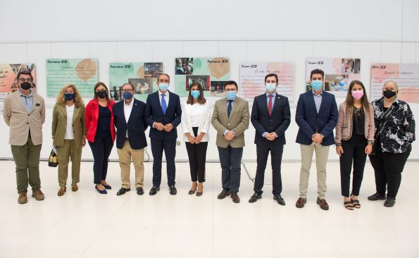 La UCLM y Parapléjicos inauguran la muestra ‘Retrato de un año pasado: una mirada a la educación y el cuidado’