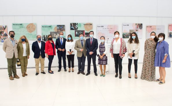 La UCLM y Parapléjicos inauguran la muestra ‘Retrato de un año pasado: una mirada a la educación y el cuidado’