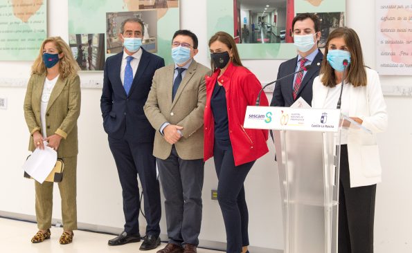 La UCLM y Parapléjicos inauguran la muestra ‘Retrato de un año pasado: una mirada a la educación y el cuidado’