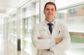 El traumatólogo del Hospital de Parapléjicos, Luis Romero recibe una beca para investigar la patología del raquis lumbar