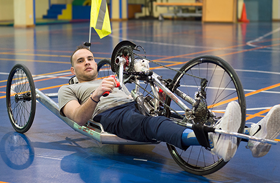 Héctor Esturillo, nueva promesa del handbike, ficha por el Cofidis tras su paso por el Hospital Nacional de Parapléjicos