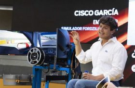 Ford España y Fundación ONCE presentan el primer simulador de conducción de automóviles adaptado