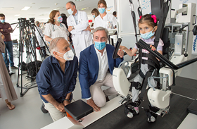 La Fundación Aladina dona al Hospital de Parapléjicos un robot pediátrico que ayuda a caminar a niños con lesiones medulares