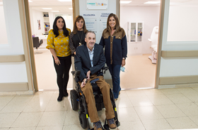 El Hospital de Parapléjicos y ASPAYM Toledo ponen en marcha un servicio de podología y otro de peluquería demandado por los pacientes