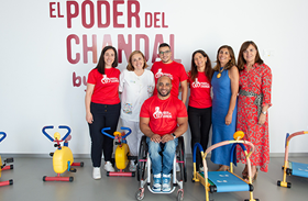El Hospital de Parapléjicos cuanta con un minigym donado por la asociación el Poder del Chándal