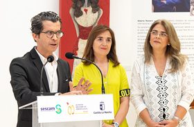 Acogemos la exposición ‘Personajes ilustres bajo el sol de La Mancha’ del artista toledano Alberto Romero